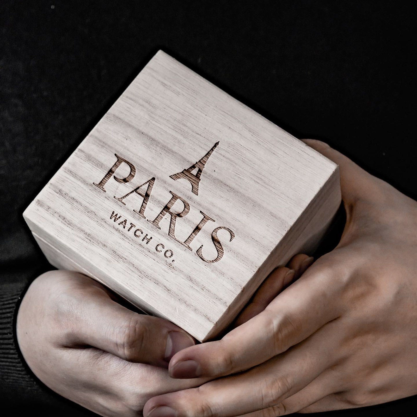 Paris watch outlet company